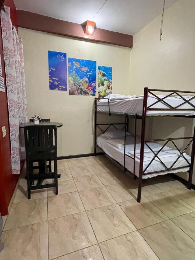 B Aparts Hotel Coxen Hole Екстериор снимка